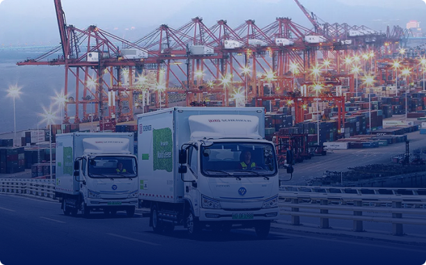 FOTON delivery truck at port