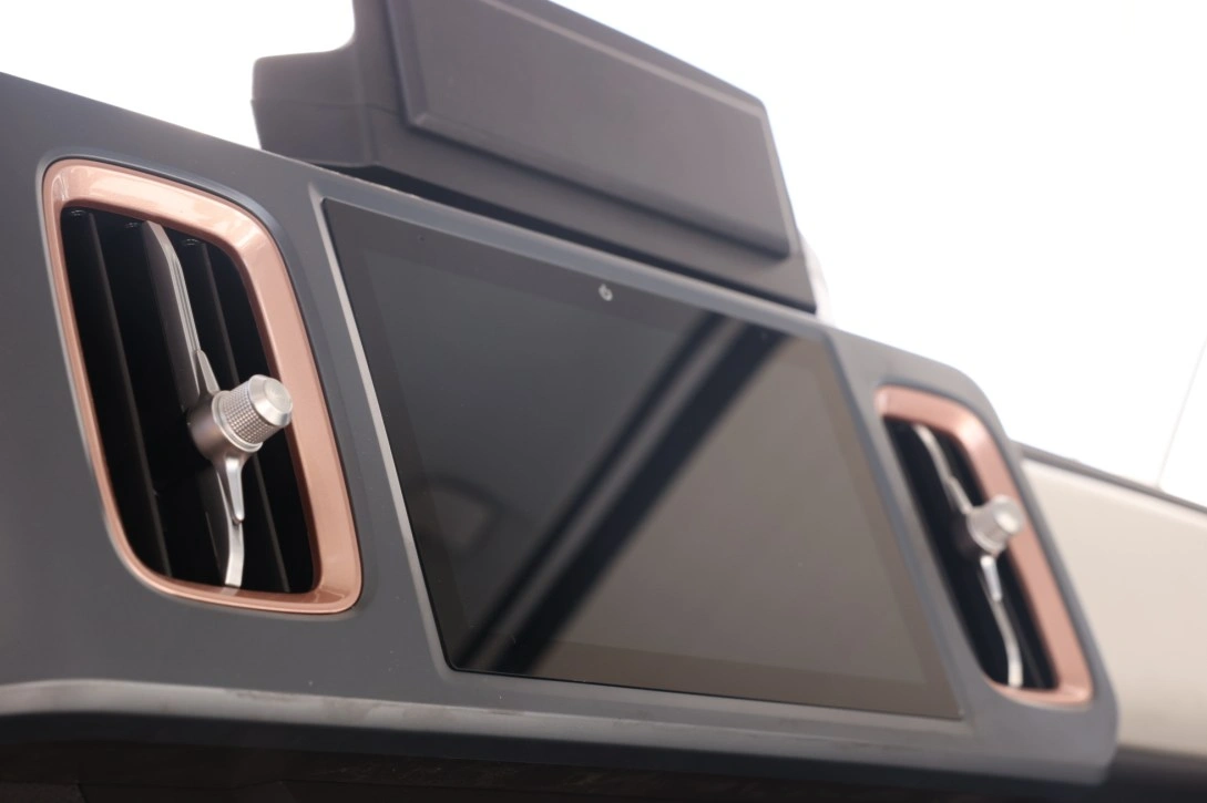 E Miler steering wheel and centre console