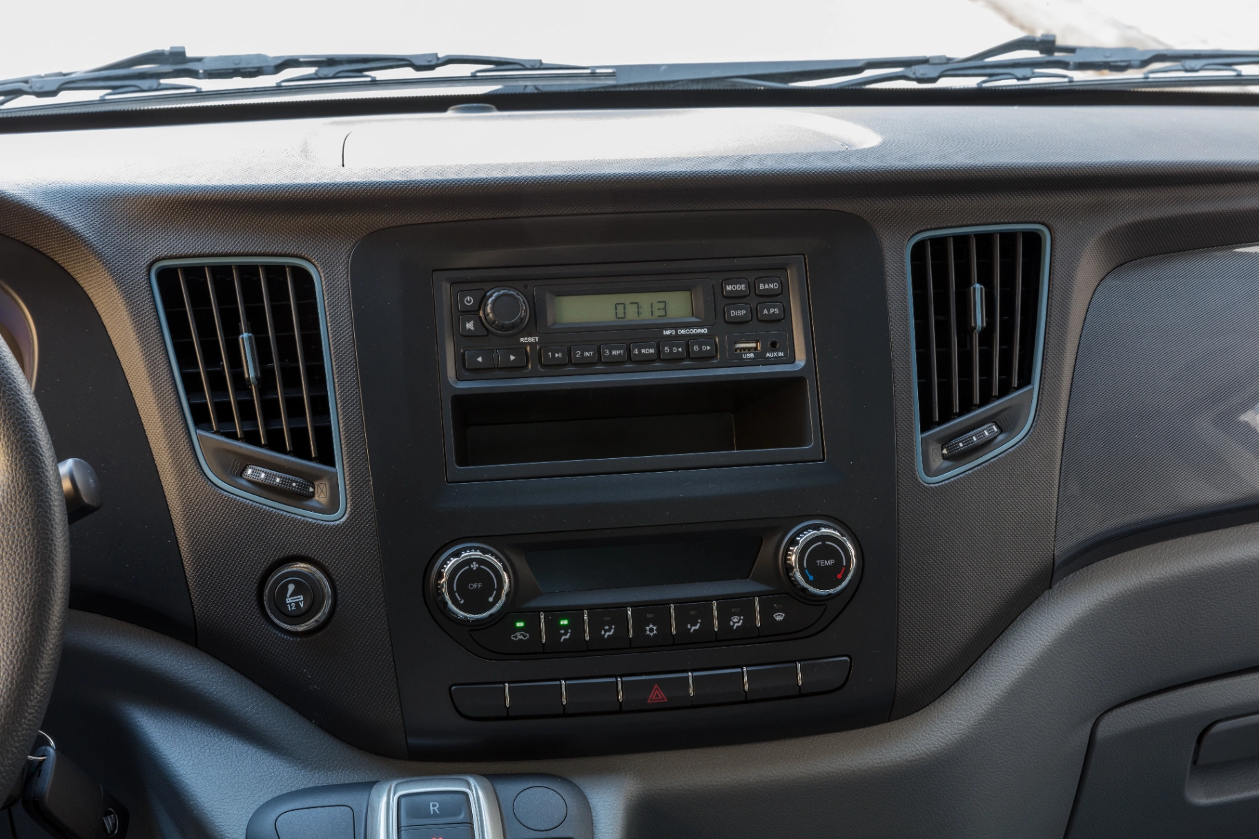 e-Toano steering wheel and centre console